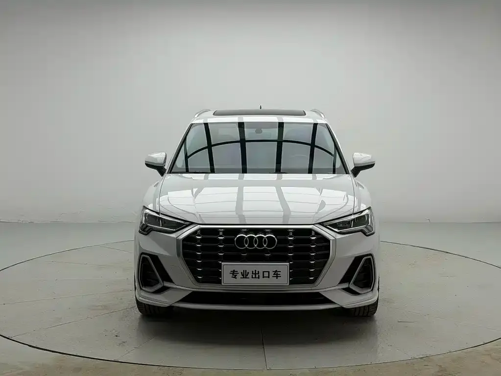 Audi Q3 — фото 10