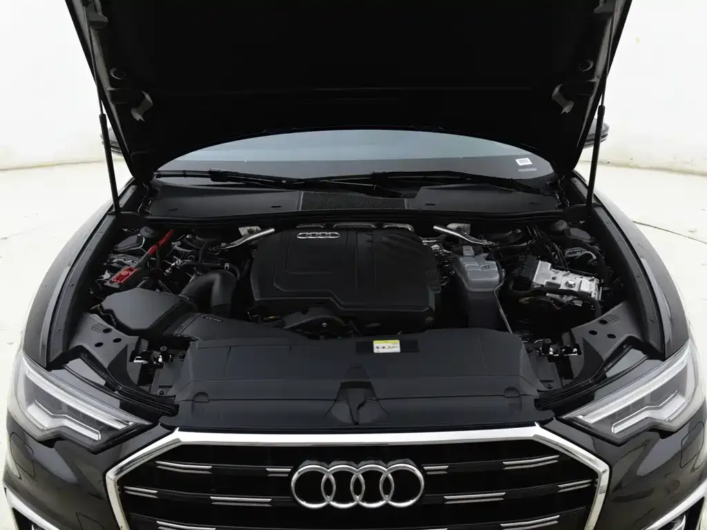 Audi A6L — фото 10