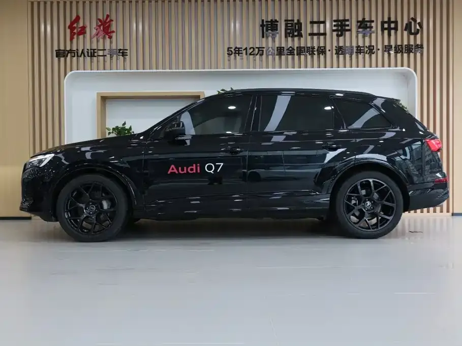 Audi Q7 — фото 5