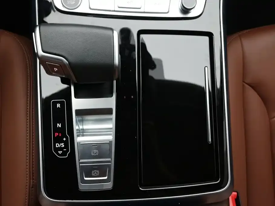 Audi Q7 — фото 4