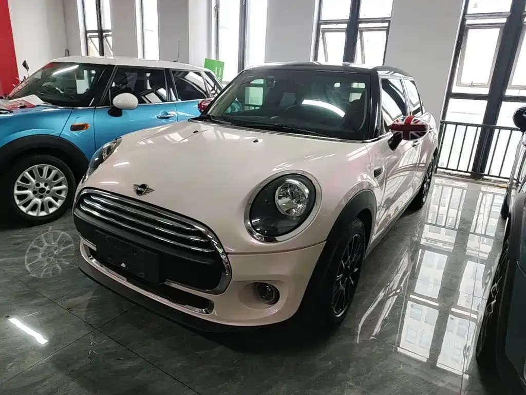 MINI Cooper (3-door) — фото 1