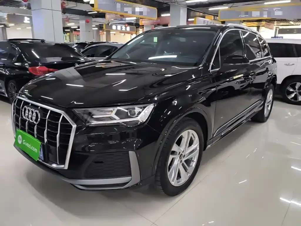 Audi Q7 2023 из CN, фото 9