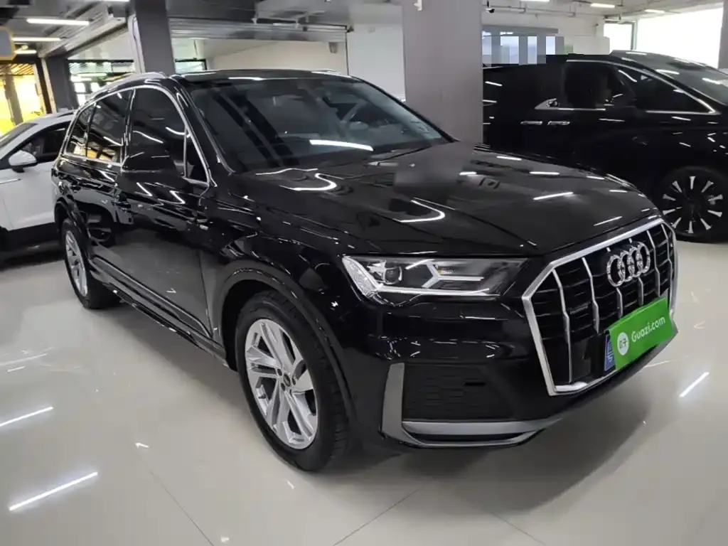 Audi Q7 2023 из CN, фото 5