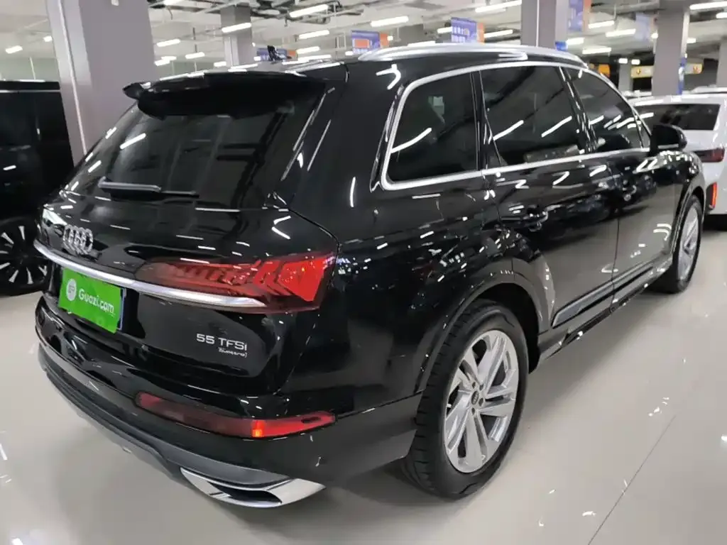 Audi Q7 2023 из CN, фото 10
