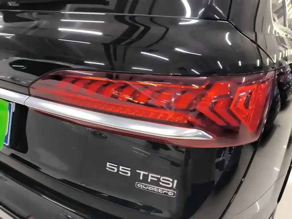 Audi Q7 2023 из CN, фото 6