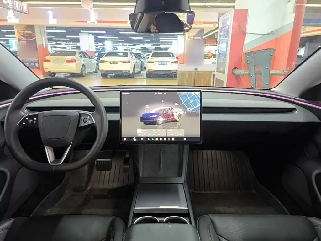 Tesla Model 3 — фото 4