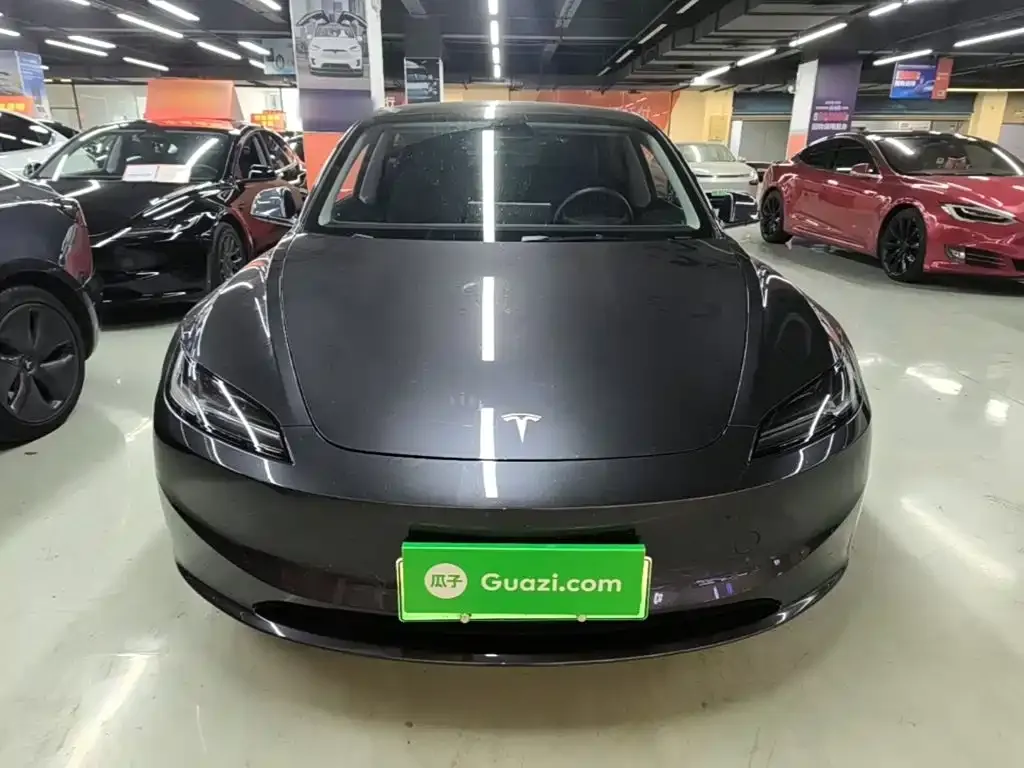 Tesla Model 3 — фото 3