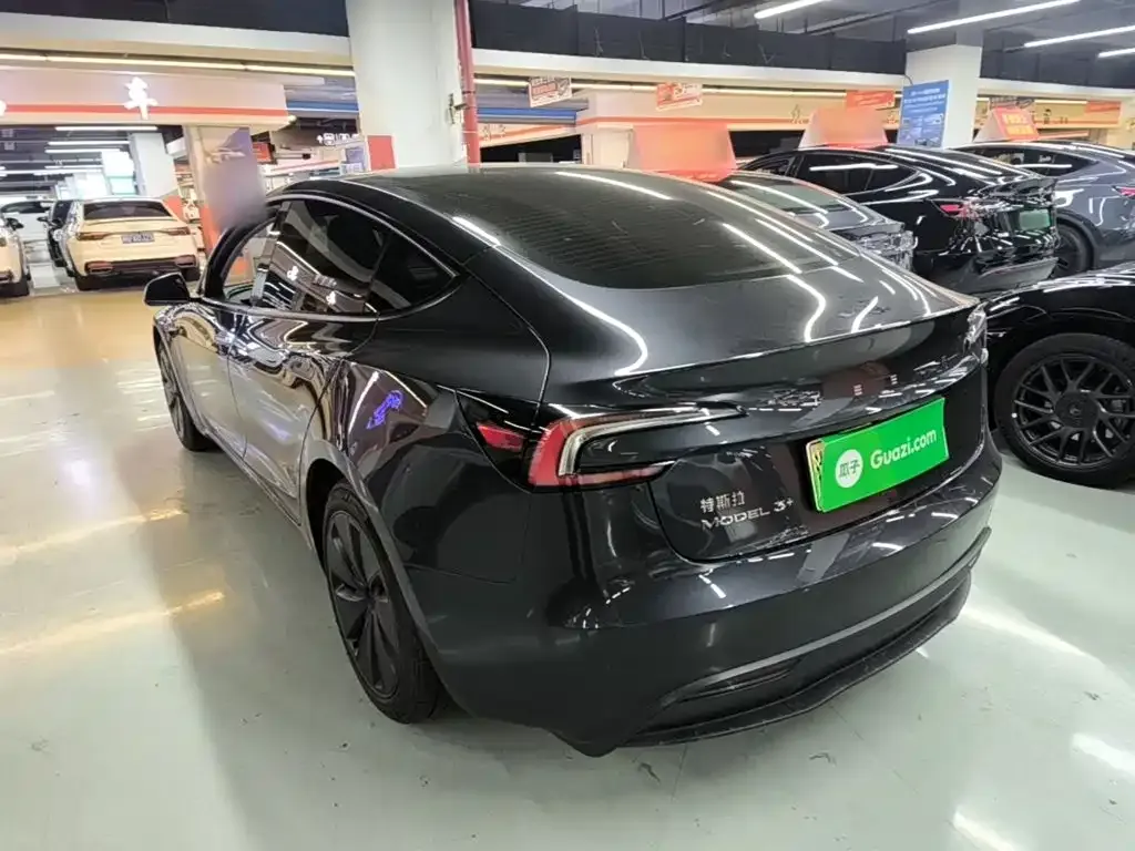 Tesla Model 3 — фото 10