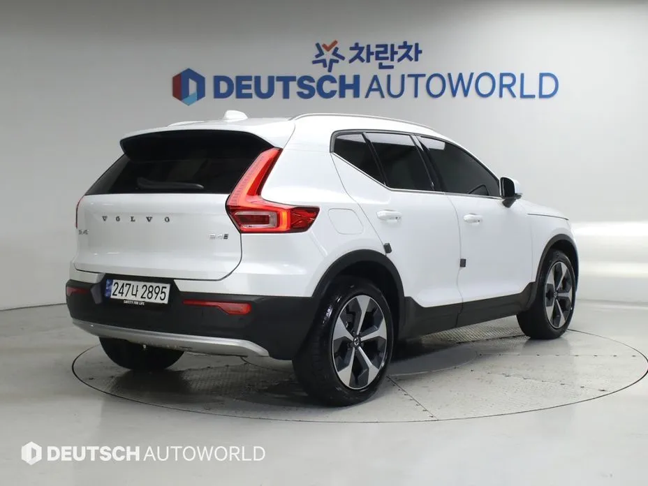 Volvo XC40 — фото 2