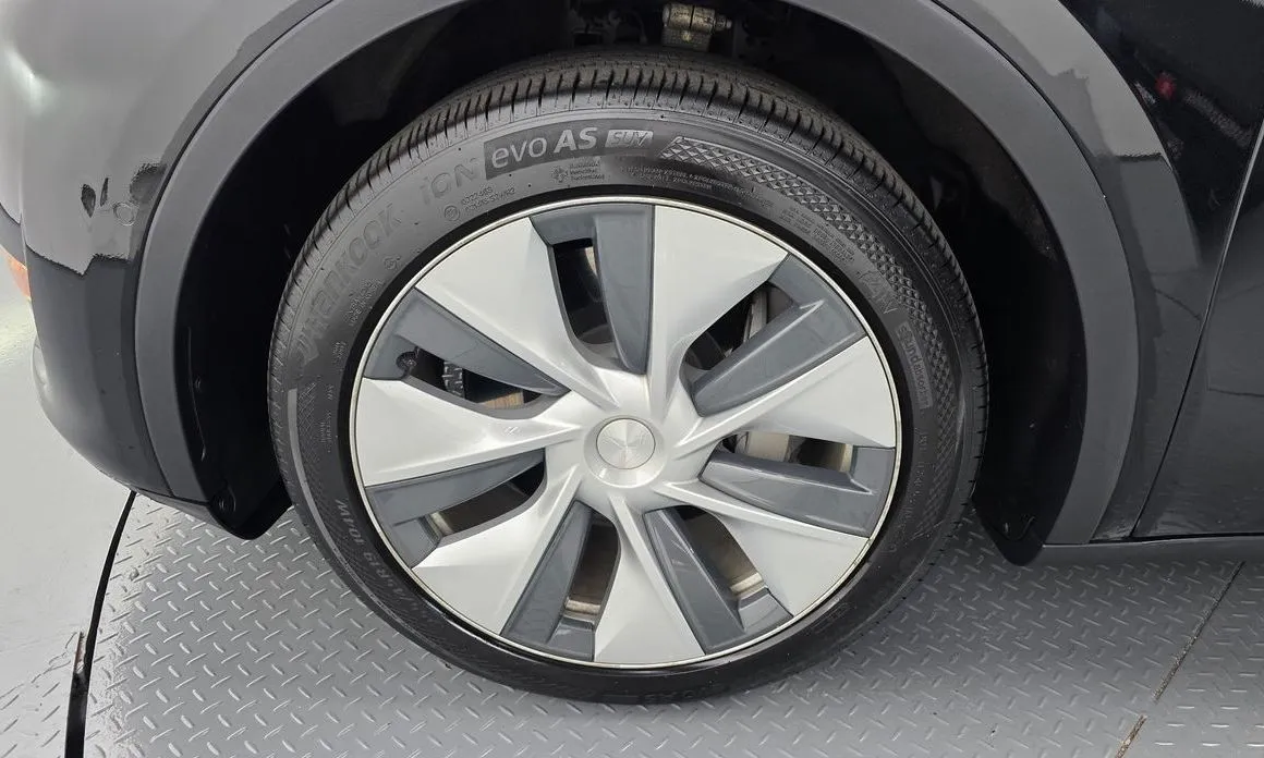 Tesla Model Y 2022 из KR, фото 6