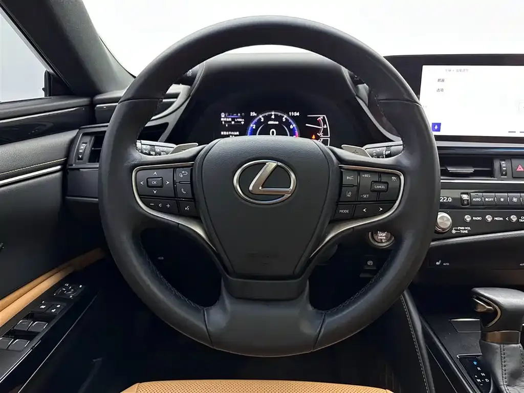 Lexus ES — фото 9