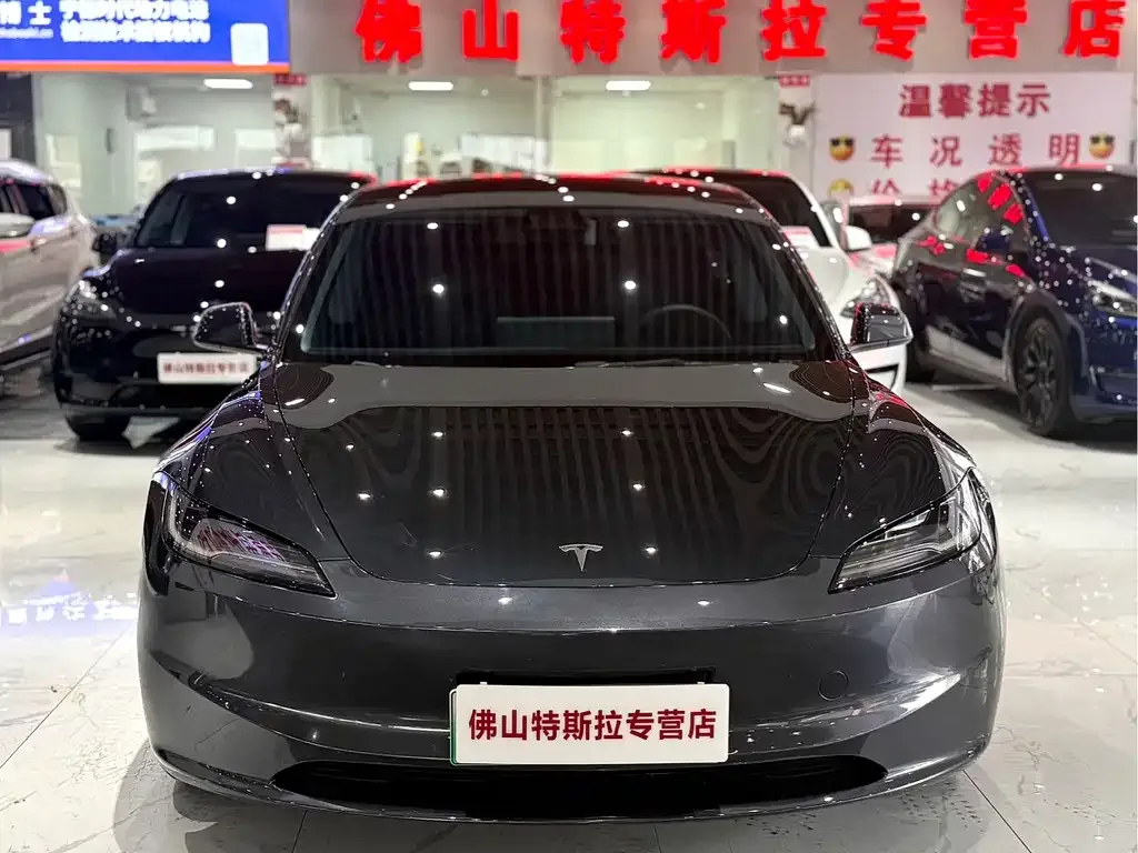 Tesla Model 3 — фото 4