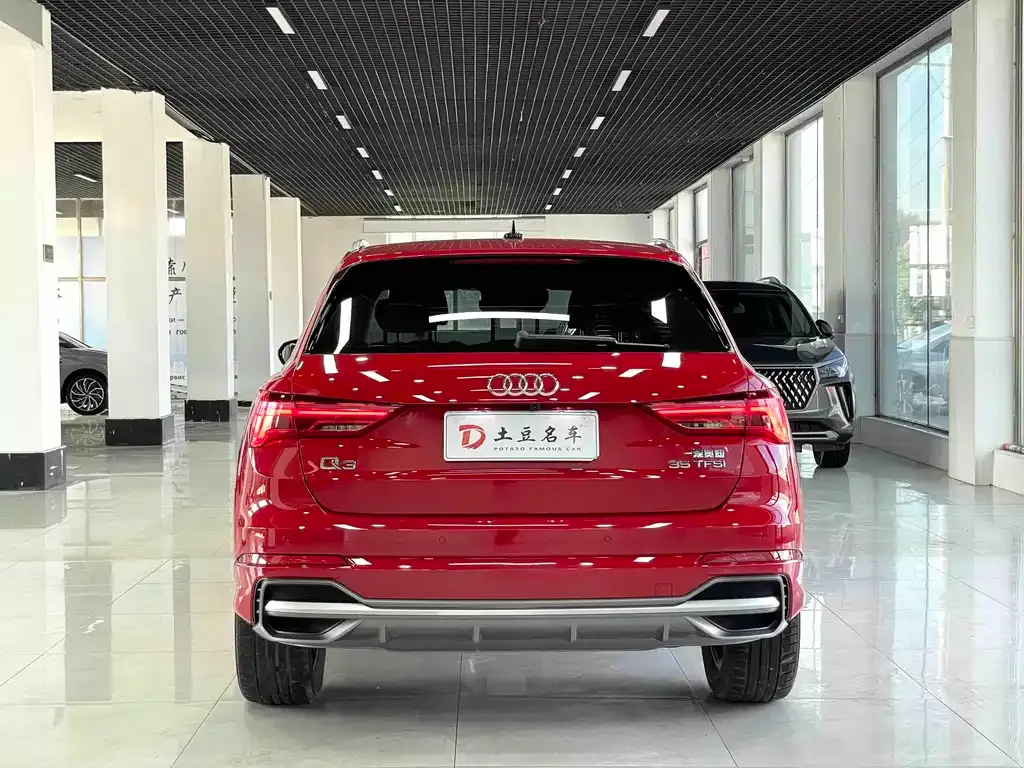 Audi Q3 — фото 4
