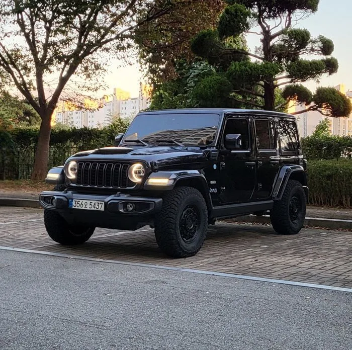 Jeep Wrangler — фото 1