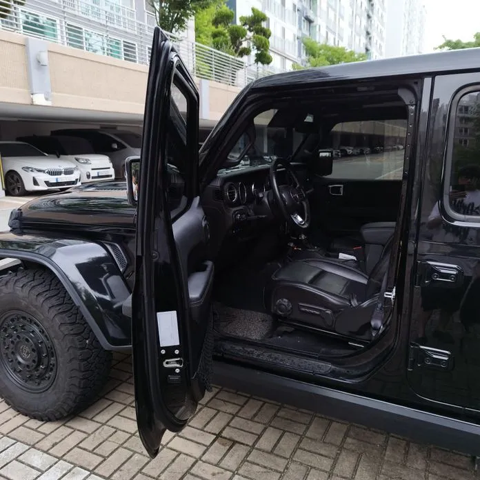 Jeep Wrangler — фото 5