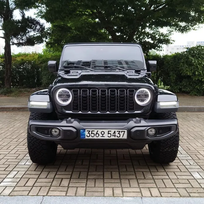 Jeep Wrangler — фото 9