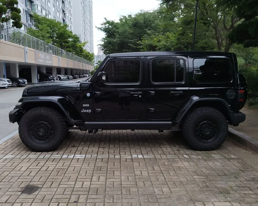 Jeep Wrangler — фото 6