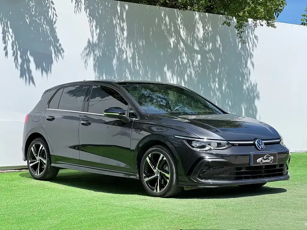 Volkswagen Golf — фото 8