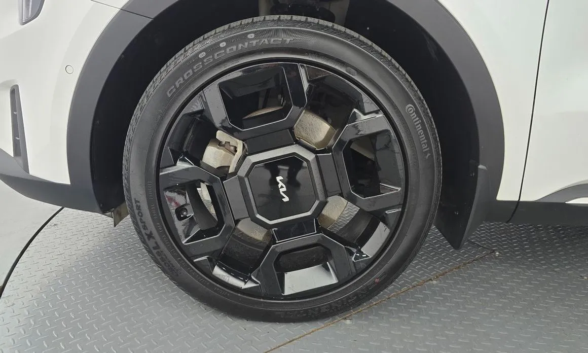 Kia Sorento — фото 10