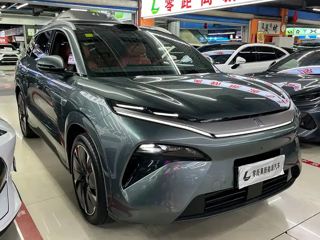 BYD Tang L — фото 1