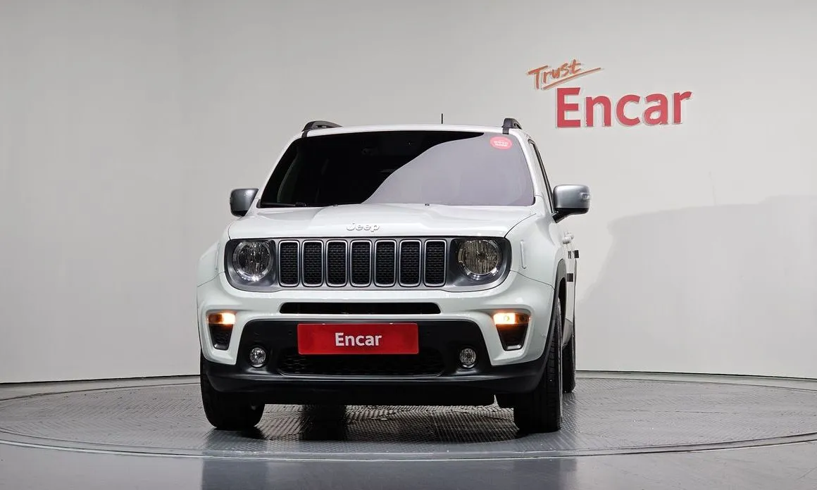 Jeep Renegade — фото 3