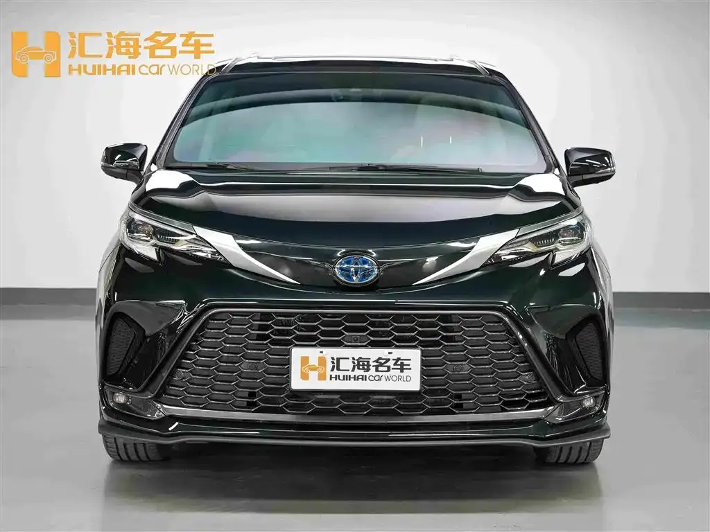 Toyota Granvia — фото 10