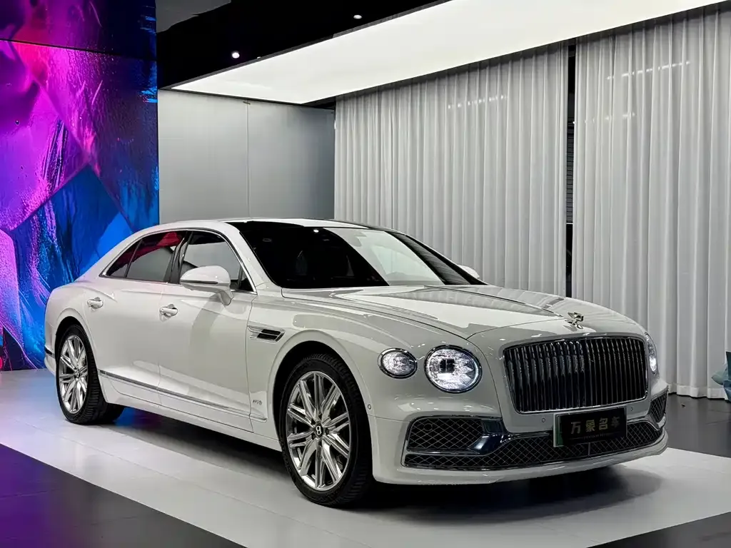 Bentley Flying Spur PHEV — фото 8
