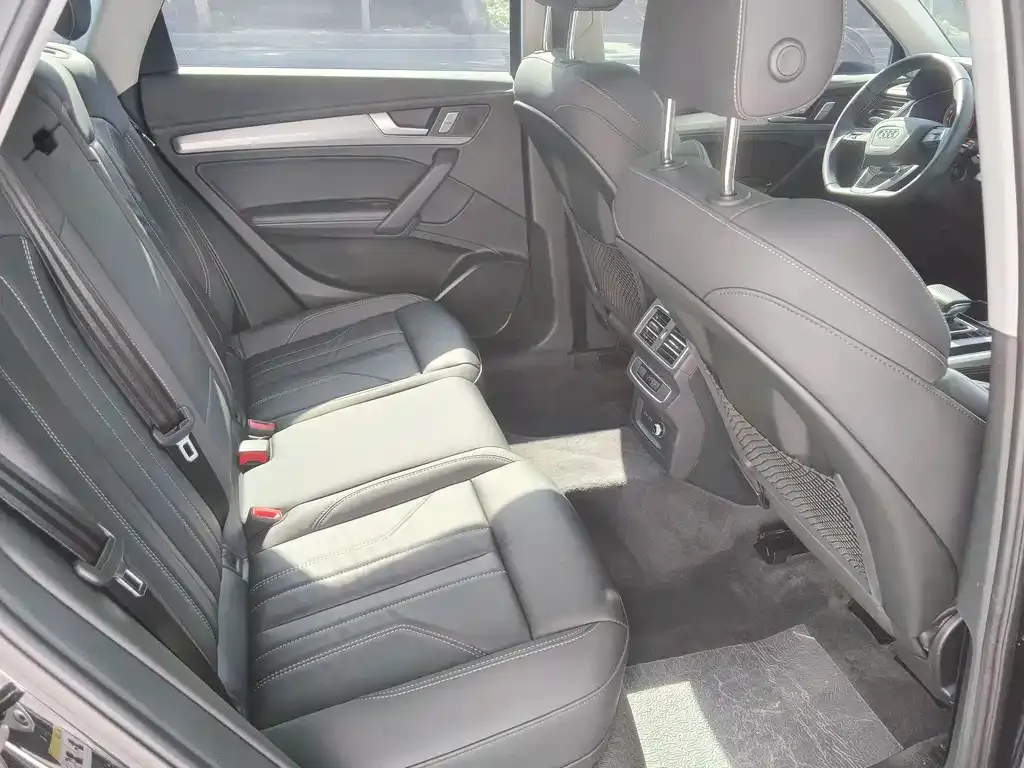 Audi Q5L 2024 из CN, фото 3