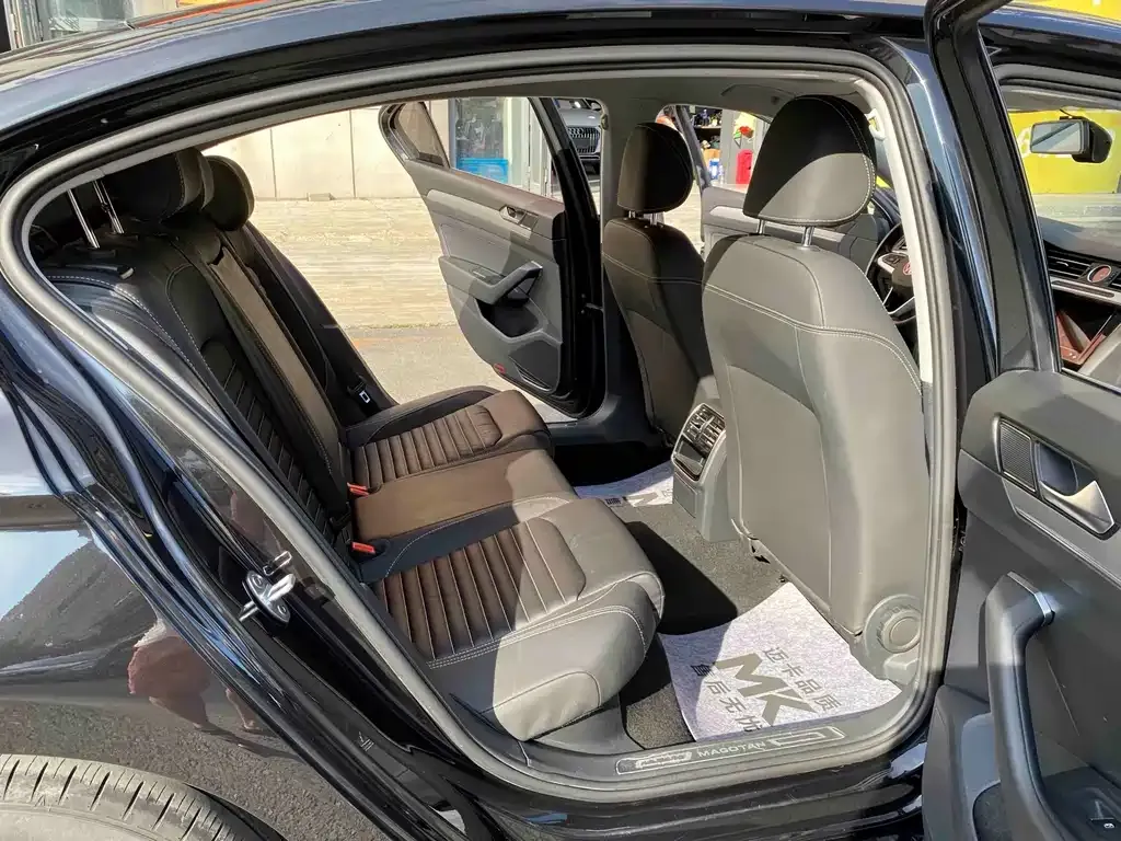 Volkswagen Magotan 2021 из CN, фото 2