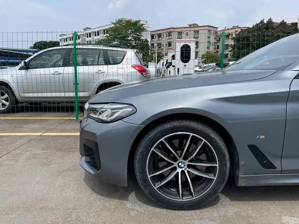 BMW 5 Series (Import) — фото 10