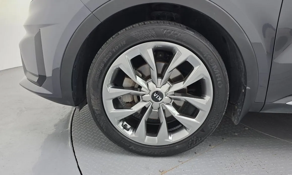 Kia Sorento — фото 7