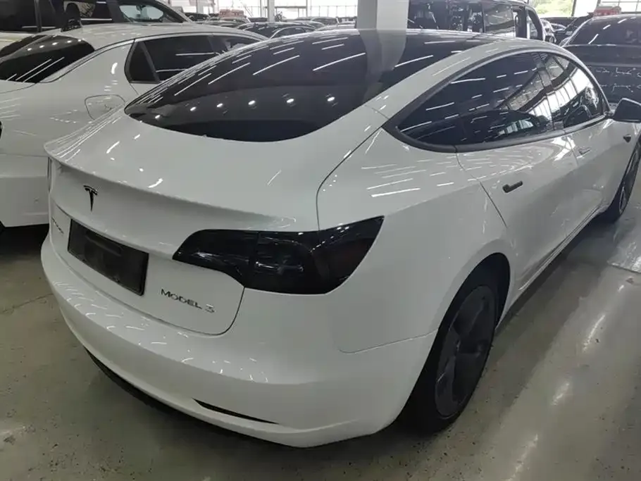 Tesla Model 3 — фото 5