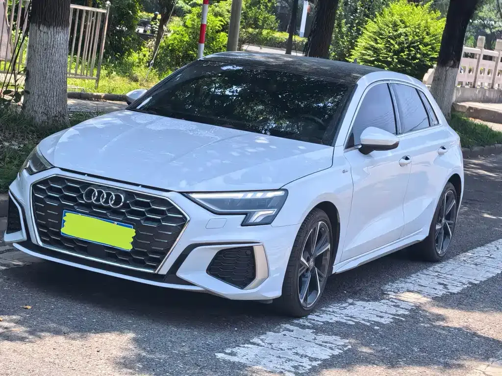 Audi A3 — фото 1