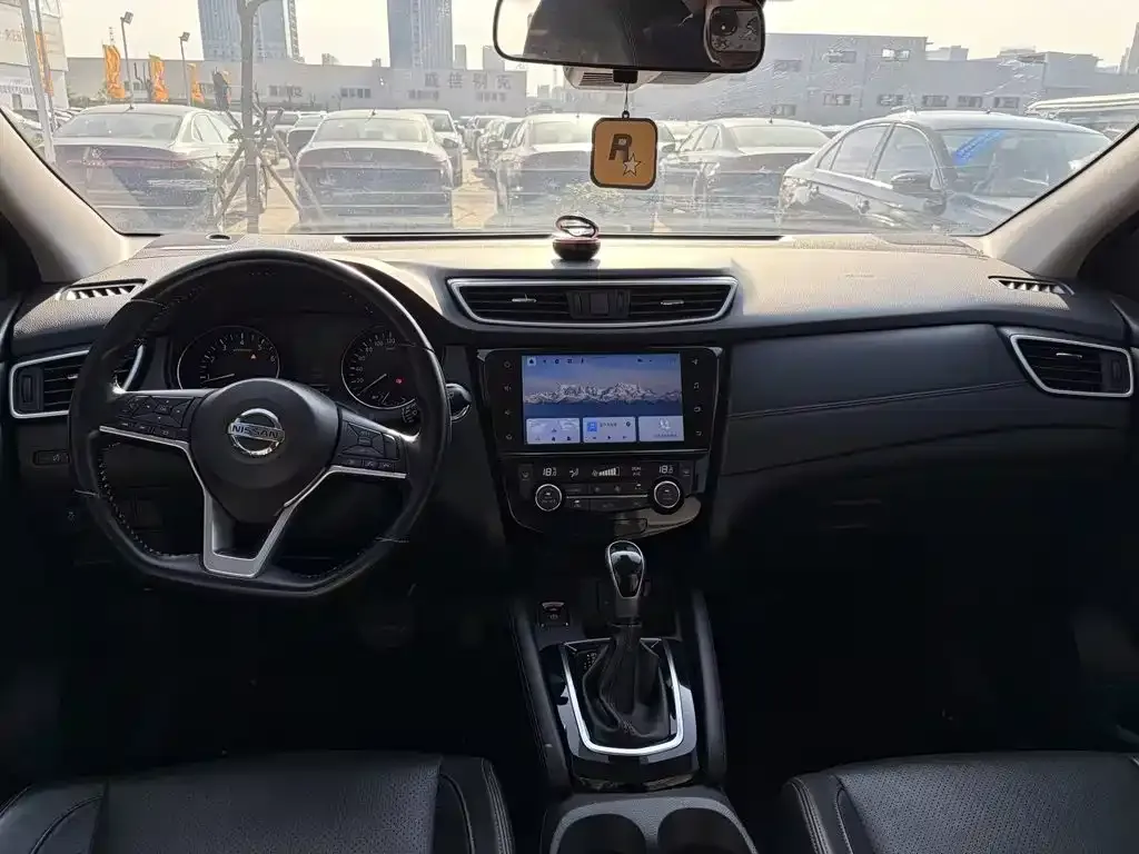 Nissan Qashqai 2022 из CN, фото 2