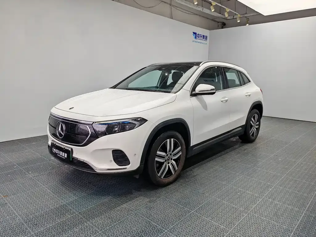 Mercedes-Benz EQA — фото 1