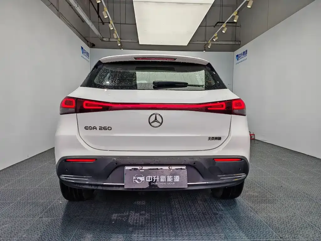 Mercedes-Benz EQA — фото 10