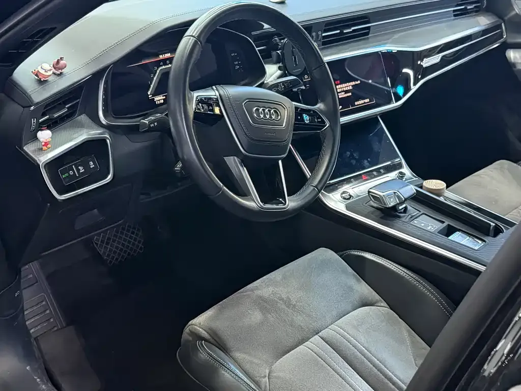 Audi A6L — фото 9