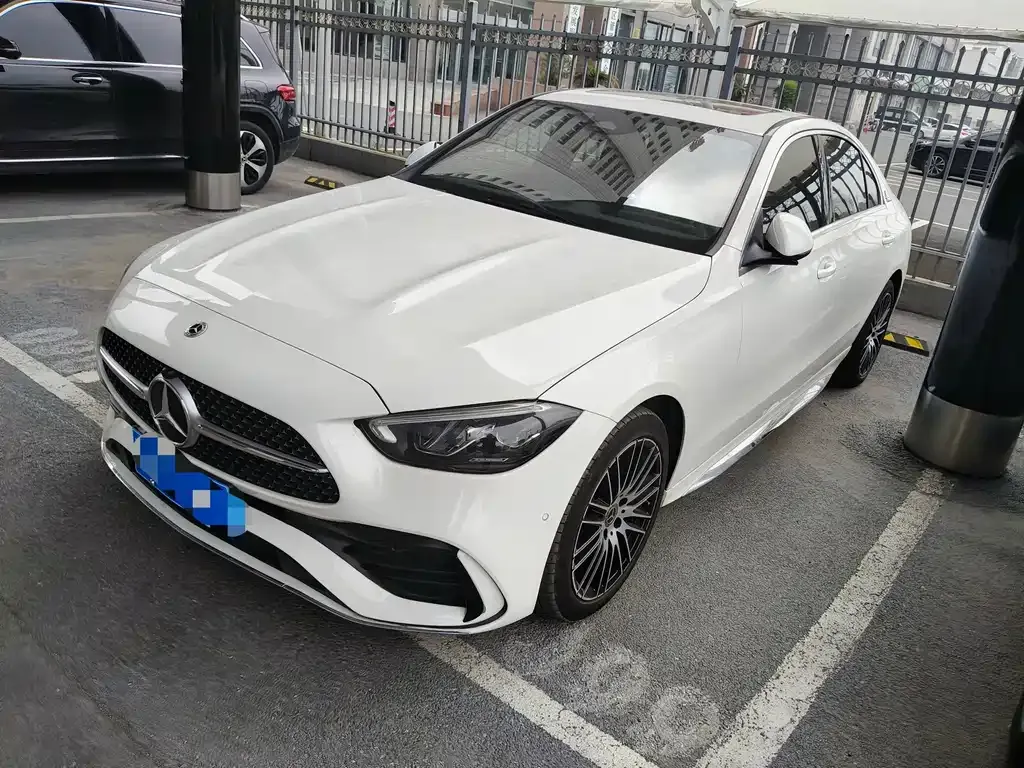 Mercedes-Benz C-Class — фото 1