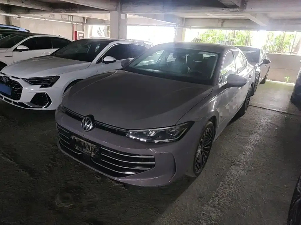 Volkswagen Passat — фото 1