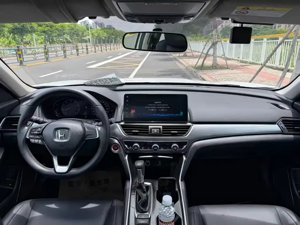 Honda Accord — фото 5