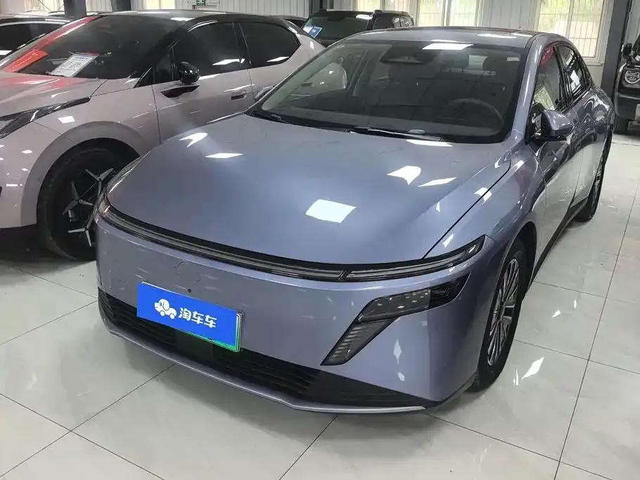 Nissan N6