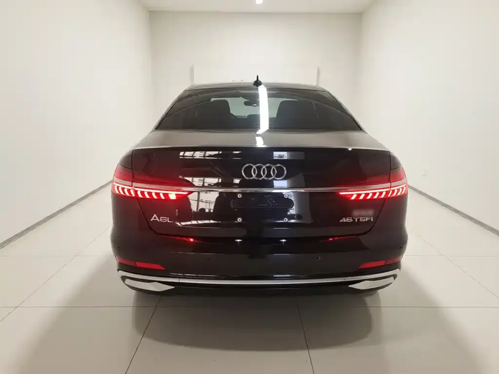 Audi A6L — фото 2