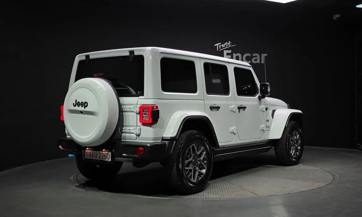 Jeep Wrangler 2022 из KR, фото 4
