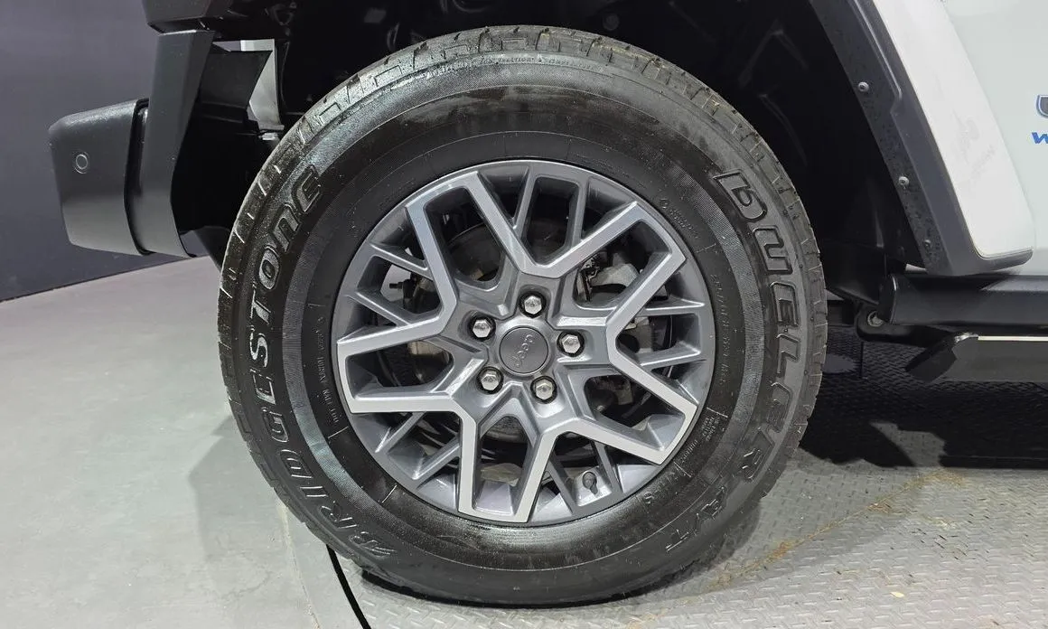 Jeep Wrangler 2022 из KR, фото 8