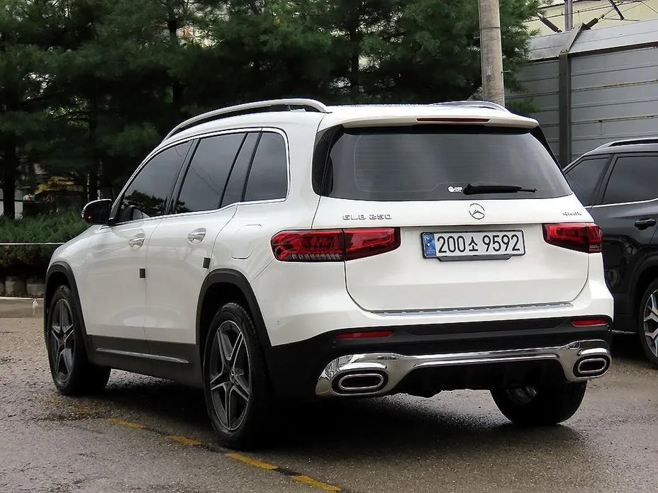 Mercedes-Benz GLB-Class — фото 4