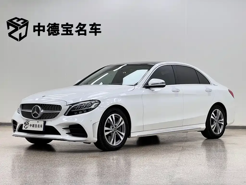 Mercedes-Benz C-Class — фото 1