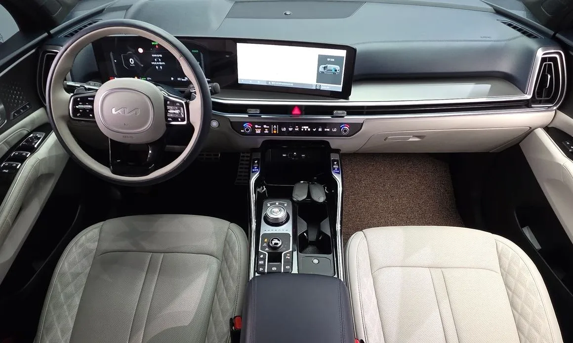 Kia Sorento — фото 10
