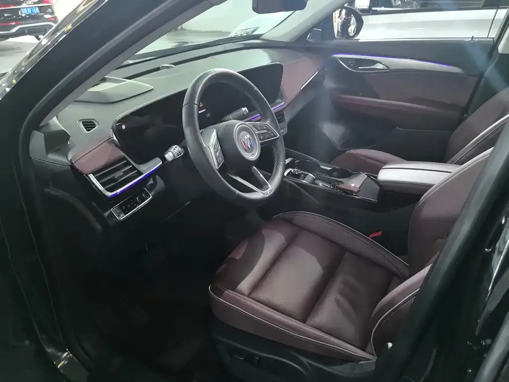 Buick Envision Plus — фото 4