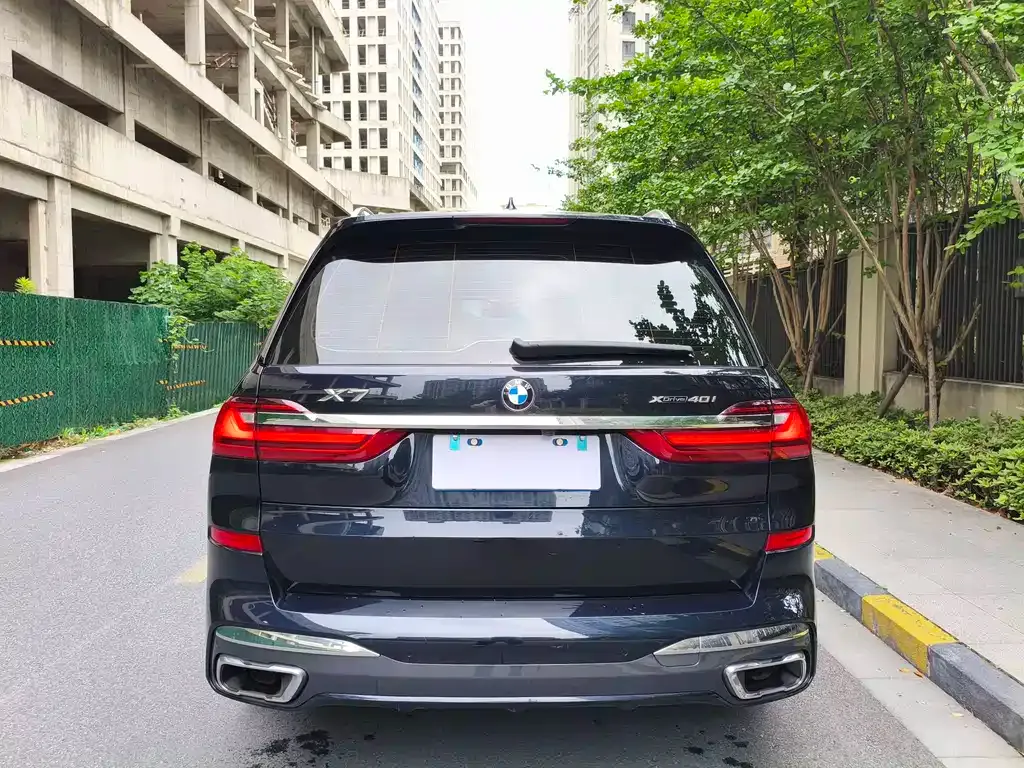 BMW X7 — фото 6