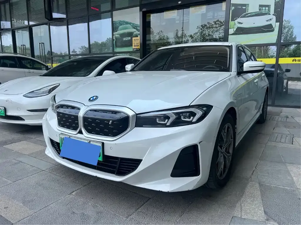 BMW i3 — фото 1